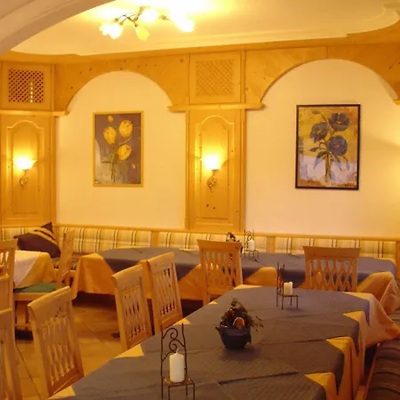 松比希尔膳食公寓酒店