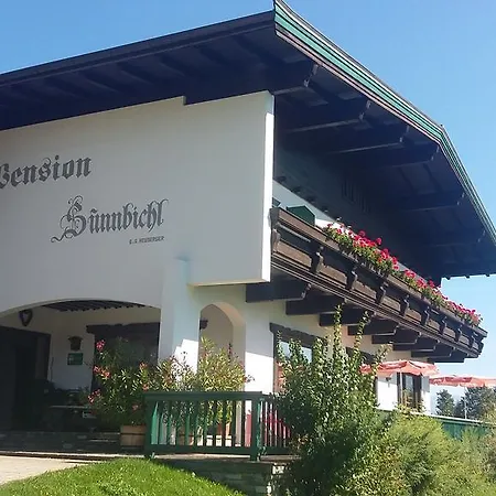 松比希尔膳食公寓酒店 3*